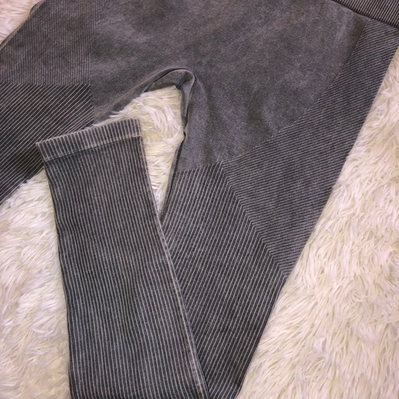 Onzie Flow Seamless Stone Wash Legging Slate Grey - Picture 11 of 12